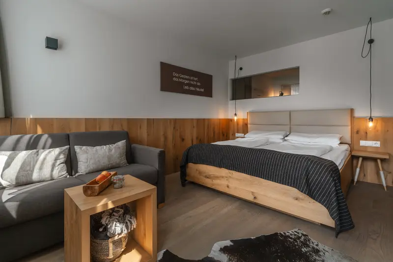 Bergblicksuite mit moderner Einrichtung und Panoramablick